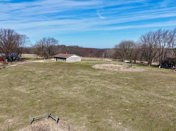 9140 Marigold Avenue, Cashton, WI 54619