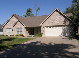 306 N Whitney Ln, Marion, IL 62959
