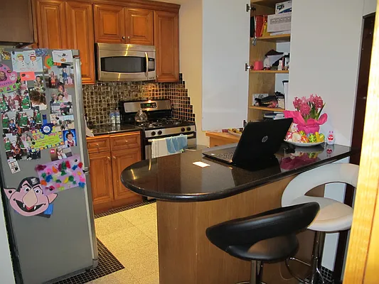 Rented by SUN WOOD REAL ESTATE | media 27