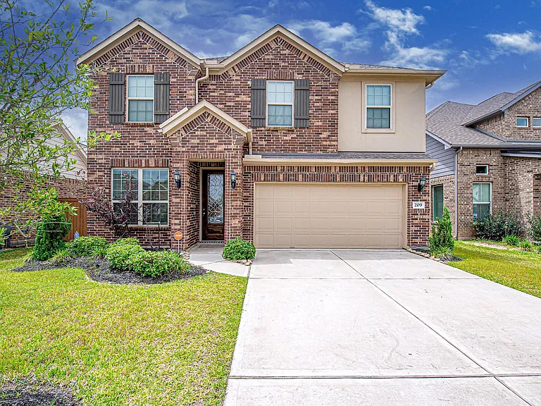 209 Cambria Green Ln — Photo 1