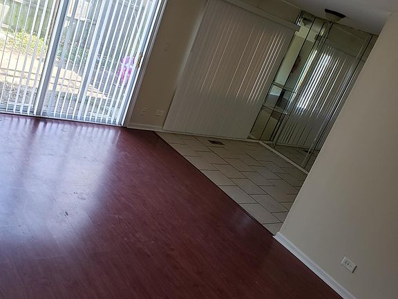 4th image of 2233 Windsor Ln