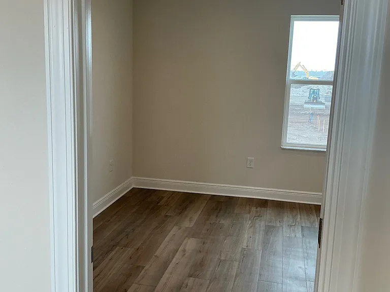 7910 Lake Flores Ave — Photo 10