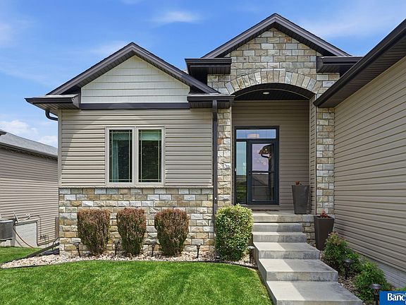 3rd image of 1340 Blue Spruce Dr