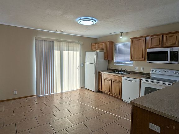 5th image of 3611 Avenue G #2