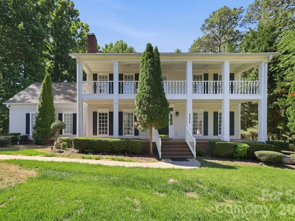 7000 Hollow Oak Dr, Mint Hill, NC 28227