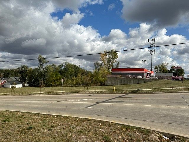 1st image of 2700 Mount Vernon Rd SE