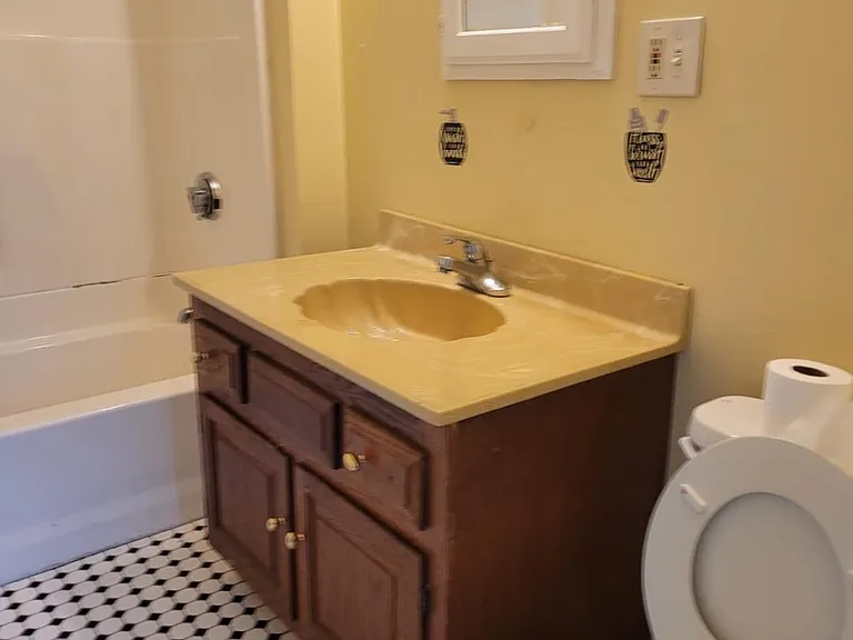 127 Burbank St #2 — Photo 5