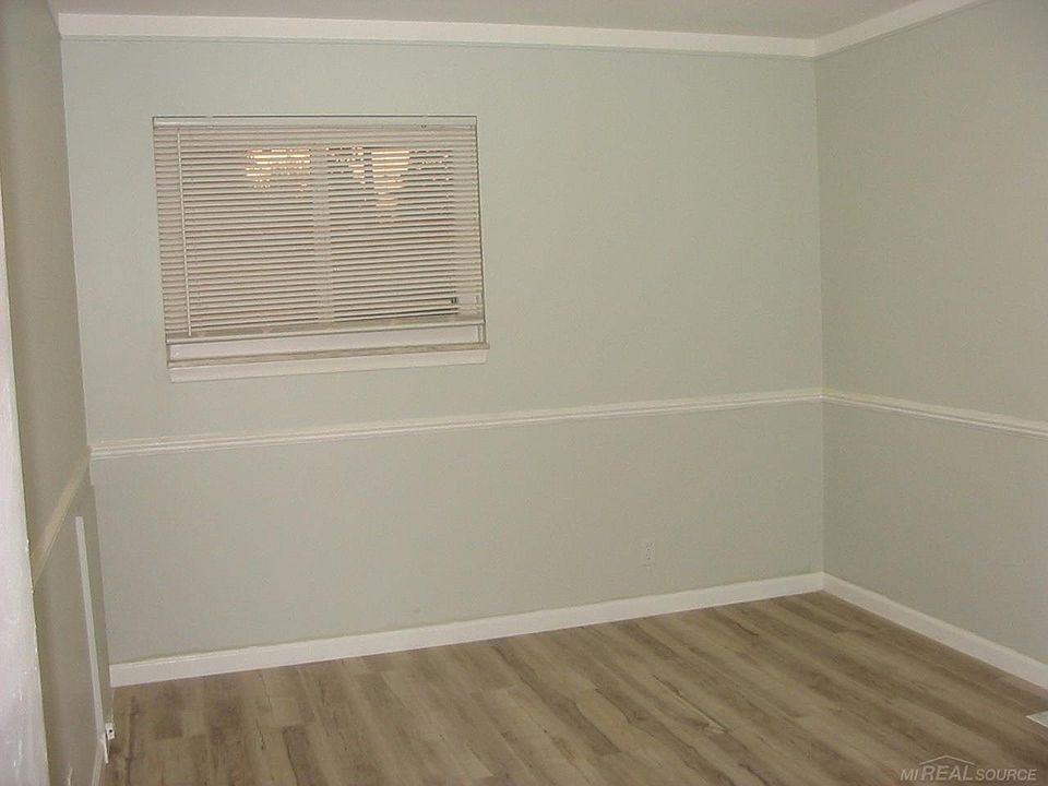 21135 La Salle Blvd, photo 8