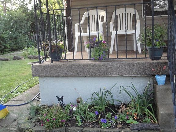 2nd image of 1923 Leonhard St