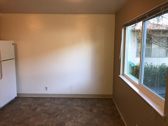 5th image of 889 Bing Dr APT 2