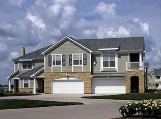 6712 Hemingway St #4, Johnston, IA 50131
