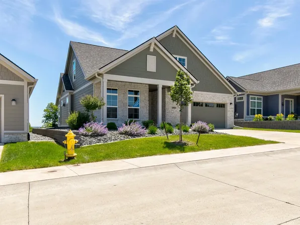 5831 NW 90th St, Johnston, IA 50131