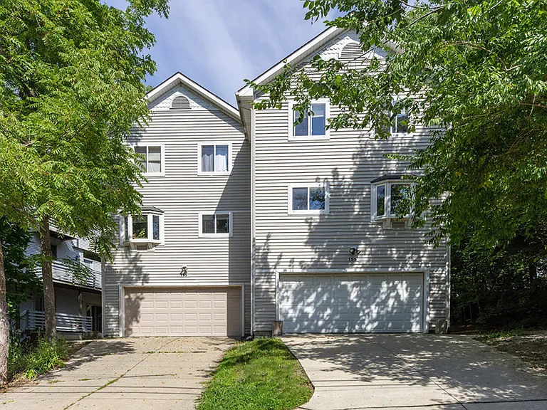 1554 Jones Dr #1554-2 — Photo 1