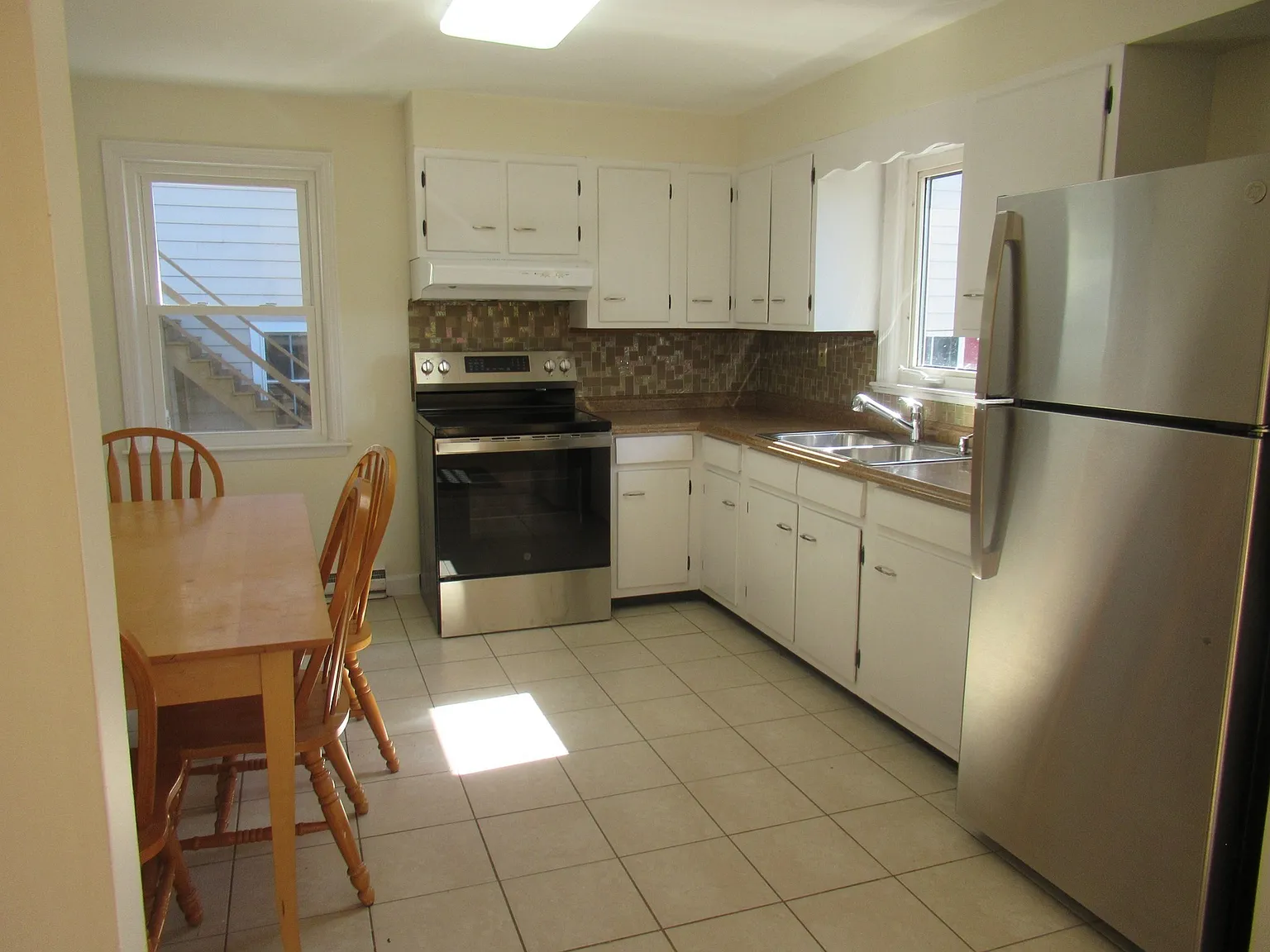 2 bed, 1.0 bath, 725 sqft, $2,500 — Photo 4