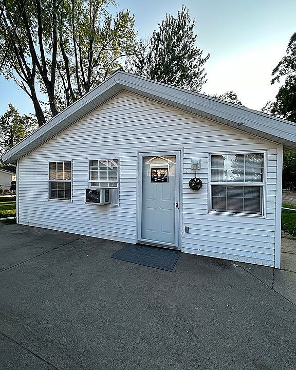 2nd image of 12759 Whispering Pines Dr #1