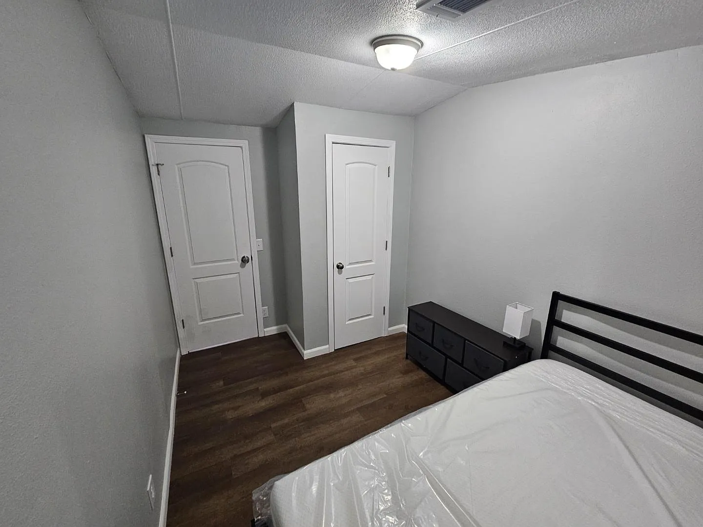 8144 Hewitt St - Room 2 — Photo 2
