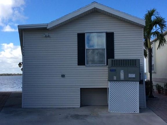 2nd image of 1117 Nettles Blvd