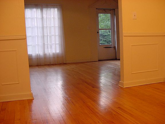 4th image of 130 N Hayford Ave