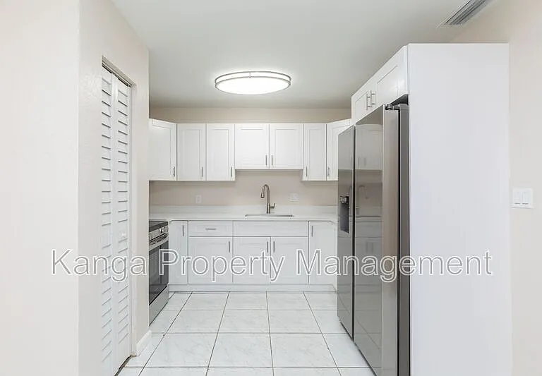 7750 SW 10th Ct #B — Photo 1