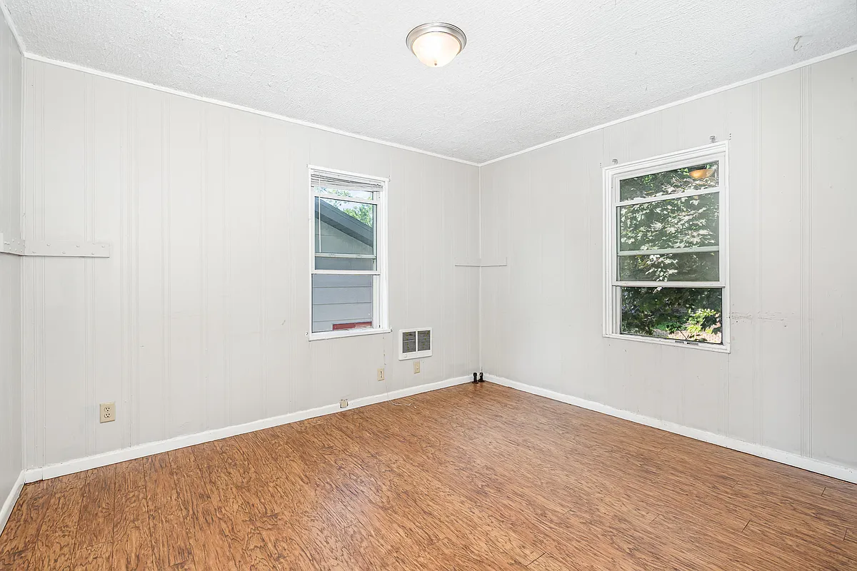 Building Photo - 778 Winslow Ave #2