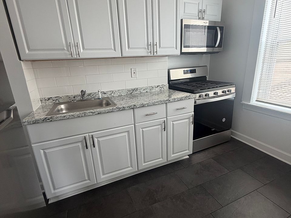 1st image of 9 Bentley Ave #11E