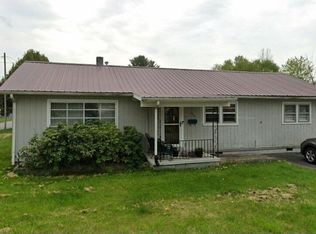 233 Rogers St, Waynesville, NC 28786