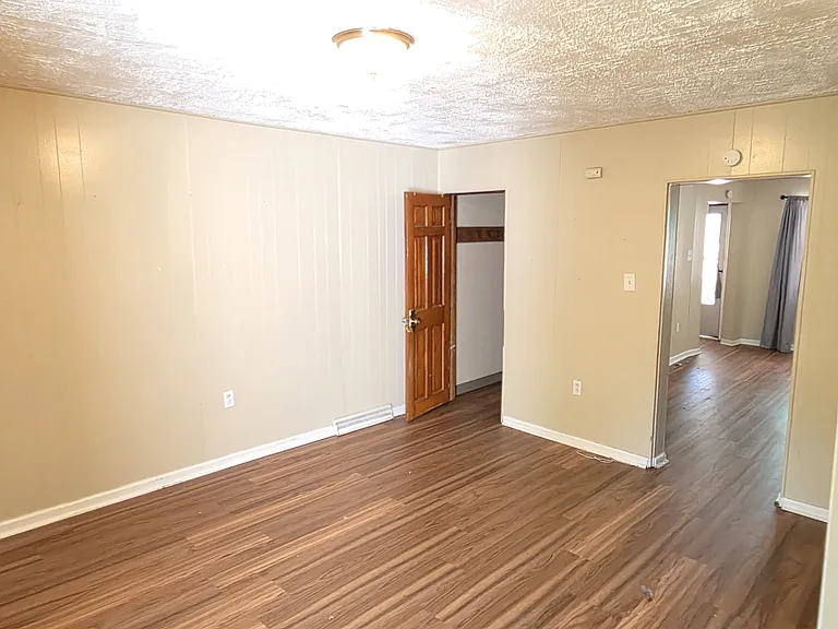 214 Wright St — Photo 16