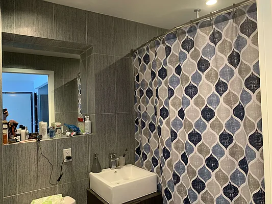 Rented by Flatiron Real Estate Advisors LLC | media 20