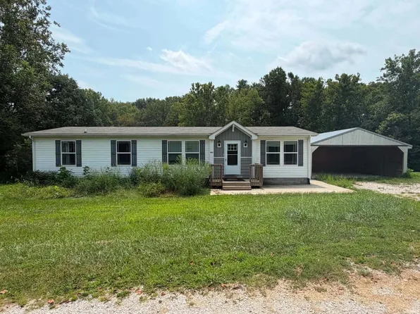 957 S Ridgecrest Ln, Paoli, IN 47454