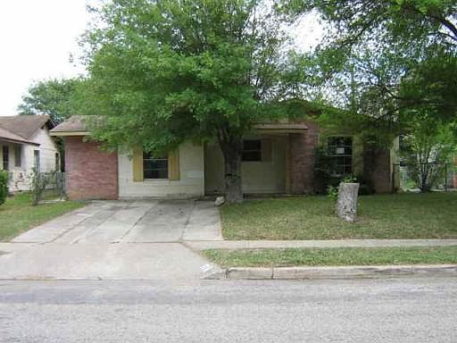 1st image of 110 MOONSTONE ST