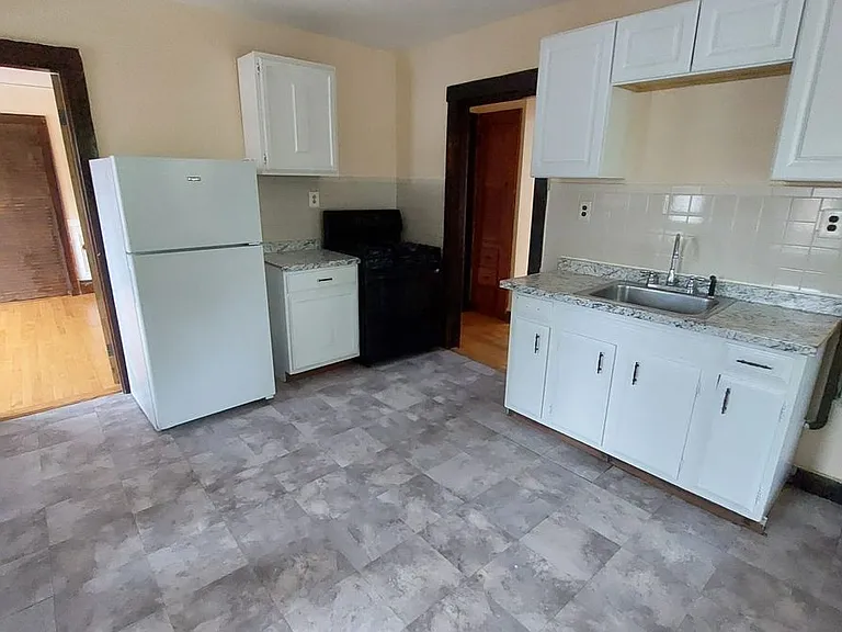 52 Nixon St #2 — Photo 4