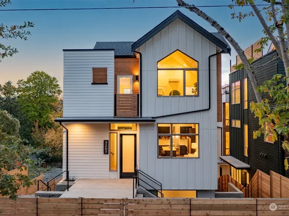 3207 37th Place S, Seattle, WA 98144