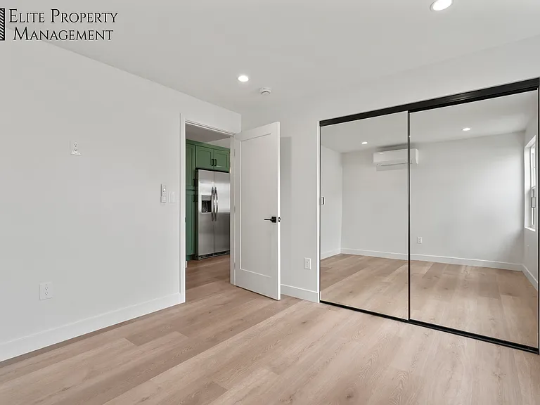 6418 Paramount Blvd #1/2 — Photo 26