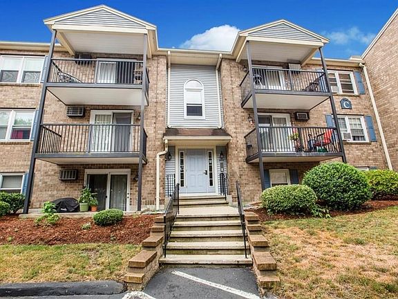 2nd image of 610 S Franklin St APT C202