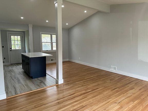 4th image of 10 William St