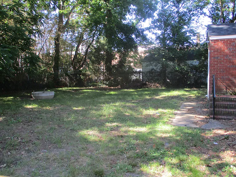 8918 Granby St — Photo 2