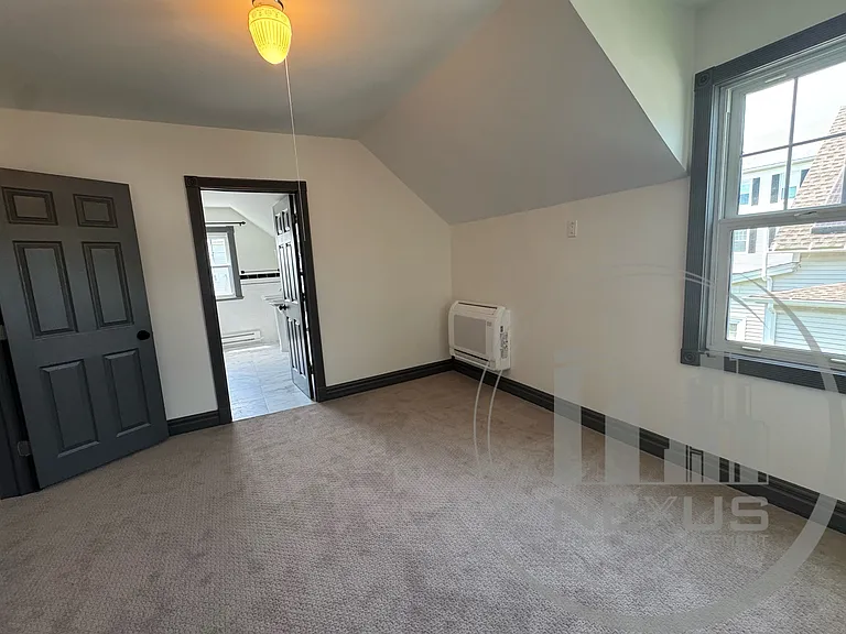 11 Wabash Ave — Photo 29