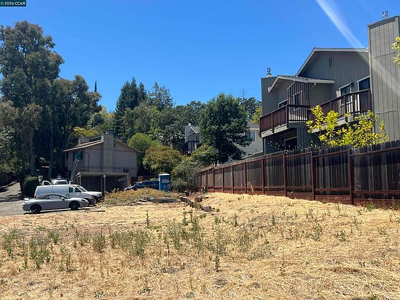 4th image of 2109 Overlook Dr