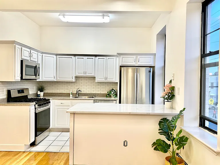 88 South St #3 — Photo 4