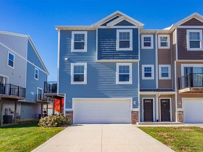 223 Burr Oak Ct, Norwalk, IA, 50211