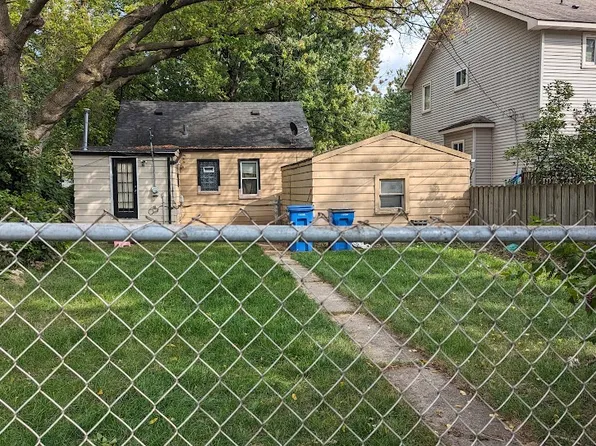 5374 Pelham St, Dearborn Heights, MI 48125