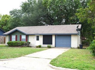877 Betty Dr, Terrell, TX 75160
