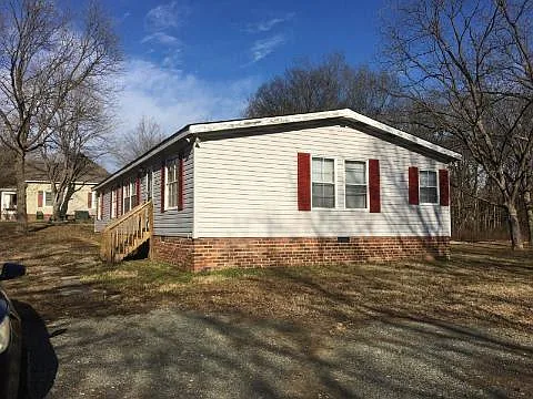 4 bed, 1512 sqft, $995 — Photo 2