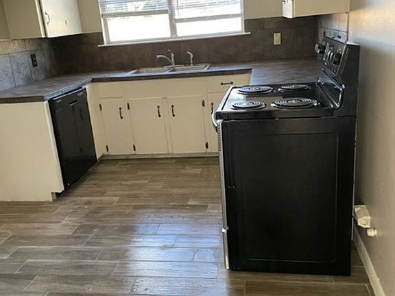 3rd image of 504 Crepe Myrtle Ave