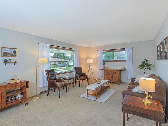 3rd image of 1432 Breeze TERRACE