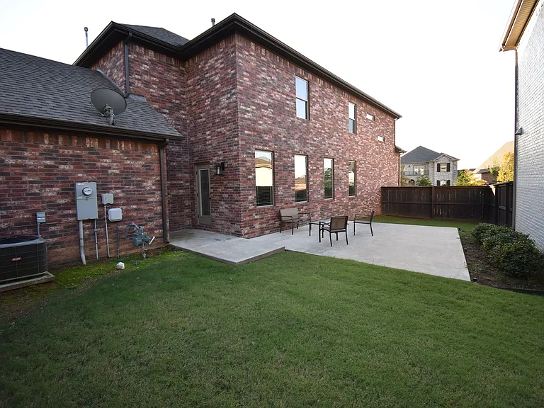 562 N Salem Rd — Photo 28