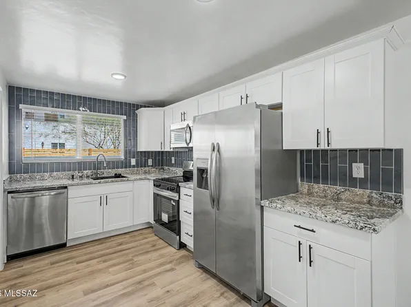1160 N Catalina Ave, Tucson, AZ 85712
