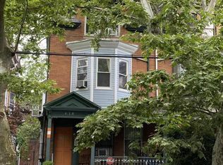418 S 45th St APT 3R, Philadelphia, PA 19104