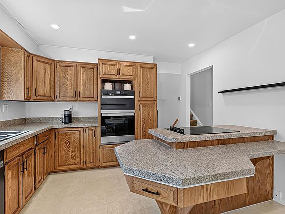4th image of 7707 156th St NW