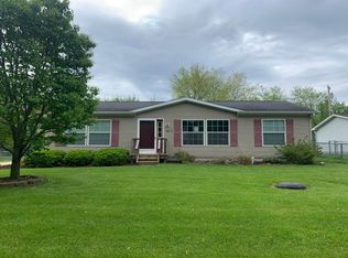 39-1 S California St, Hebron, IN 46341